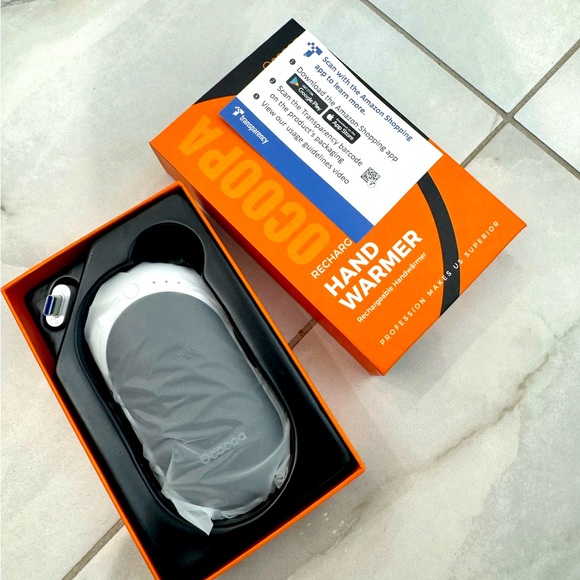 Bass Pro Shops Other - Rechargeable Digital 5200mAh Electric Portable Hand Warmer Small Pocket Heater